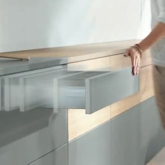 Blum. Технология движения BLUMOTION Blum. Технология движения BLUMOTION