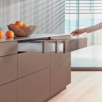 Blum. Технология движения TIP-ON BLUMOTION Blum. Технология движения TIP-ON BLUMOTION